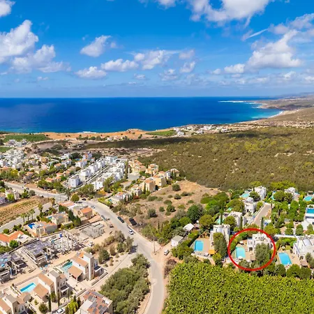 فيلة Athina Ena بييا