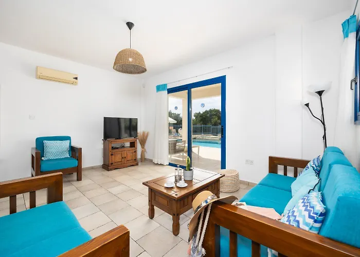 Athina Ena Villa Peyia