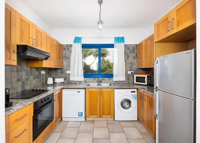 Athina Ena ペイヤ